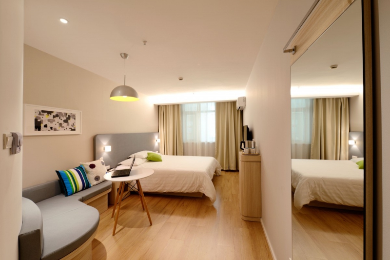 hotel-LE CASTELLET-min_hotel_guest_room_new-634601